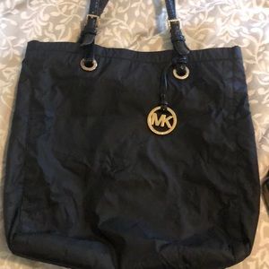 Michae kors nylon tote back